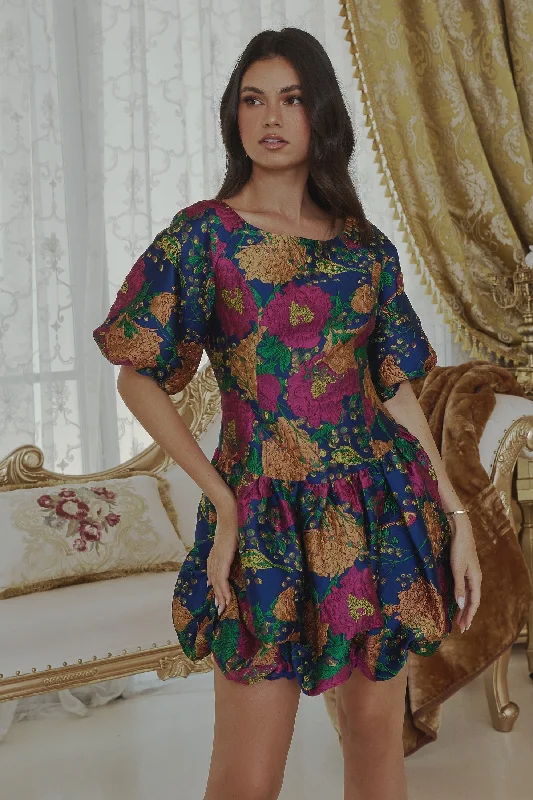 Mini dresses with geometric prints for a modern aesthetic Iriana Floral Elisah Jacquard Bubble Mini Dress Mini dresses with geometric prints for a modern aesthetic Iriana Floral Elisah Jacquard Bubble Mini Dress