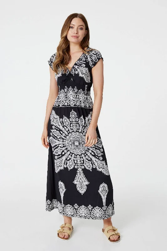 Maxi dresses with patchwork designs for a one - of - a - kind styleMosaic Print Cap Sleeve Maxi Dress Maxi dresses with patchwork designs for a one - of - a - kind styleMosaic Print Cap Sleeve Maxi Dress