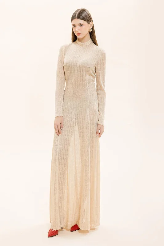 Maxi dresses with off - the - shoulder styles for a romantic and breezy lookNaomi A-line Long Sleeved Knitted Fabric Floor Length Dress Maxi dresses with off - the - shoulder styles for a romantic and breezy lookNaomi A-line Long Sleeved Knitted Fabric Floor Length Dress