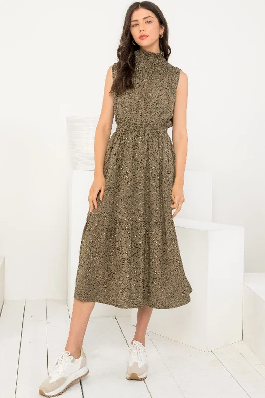 Bodycon dress with a flared skirt for a unique silhouetteSmocked Sleeveless Midi Dress Bodycon dress with a flared skirt for a unique silhouetteSmocked Sleeveless Midi Dress